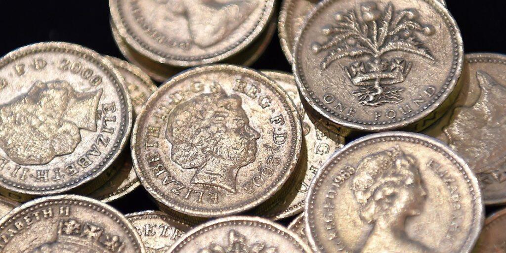 Britische Ein-Pfund-Münzen. (Archivbild) Britische Ein-Pfund-Münzen. (Archivbild)