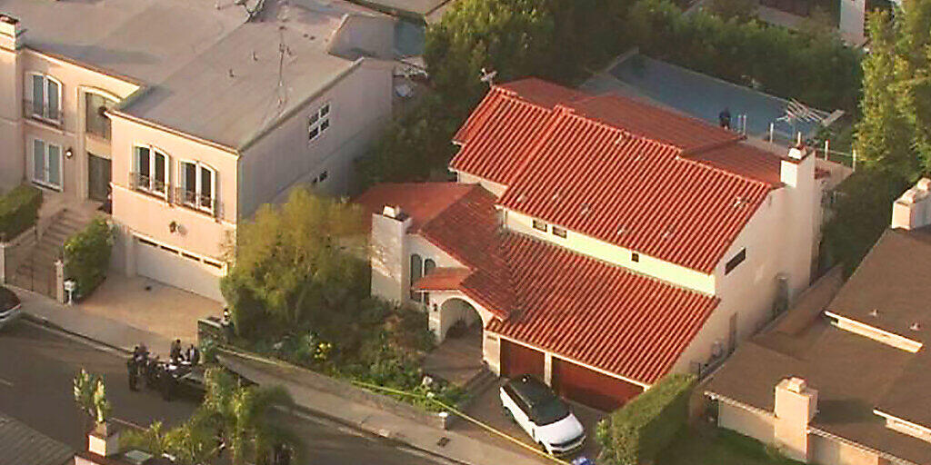 Rapper Pop Smoke wurde in diesem Haus in Los Angeles erschossen. ( Bild: TFox11 News KTTV-TV via AP Keystone-SDA) Rapper Pop Smoke wurde in diesem Haus in Los Angeles erschossen. ( Bild: TFox11 News KTTV-TV via AP Keystone-SDA)