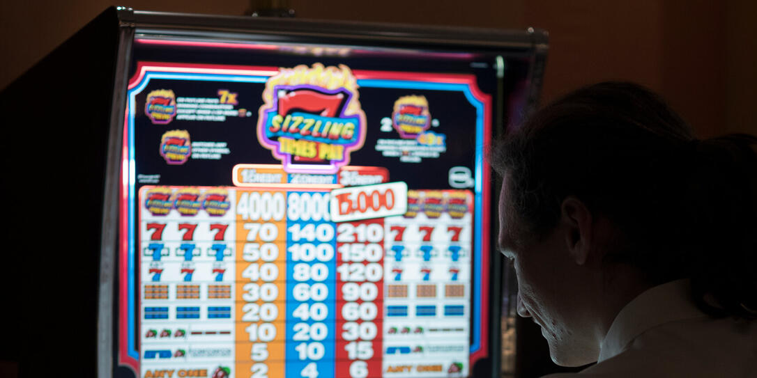 CASINO, CASINOS, KASINO, KASINOS, GLUECKSSPIEL, GLUECK, GELDSPIEL, GELD, ZOCKEN, SPIEL, SPIELE, SPIELEN, SPIELBANK, SPIELBANKEN, AUTOMAT, AUTOMATEN, AUTOMATENSPIEL, AUTOMATENSPIELE, SPIELAUTOMAT, SPIELAUTOMATEN, GLUECKSSPIELAUTOMAT, GLUECKSSPIELAUTOMATEN,