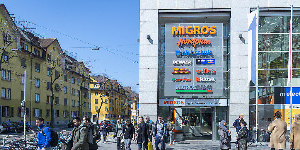 Das gegenseitige Einkaufen in der Migros über die Plattform "Amigos" wird nicht eingeführt. Der Detailhandelsriese wird das Angebot nach Ablauf der Testphase schliessen.(Archivbild)