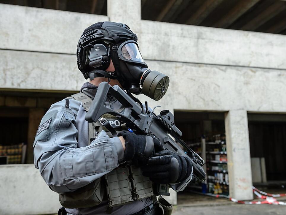 Deutsche Spezialkräfte üben Anfang Oktober in Berlin einen Anti-Terror-Einsatz. (Archivbild)