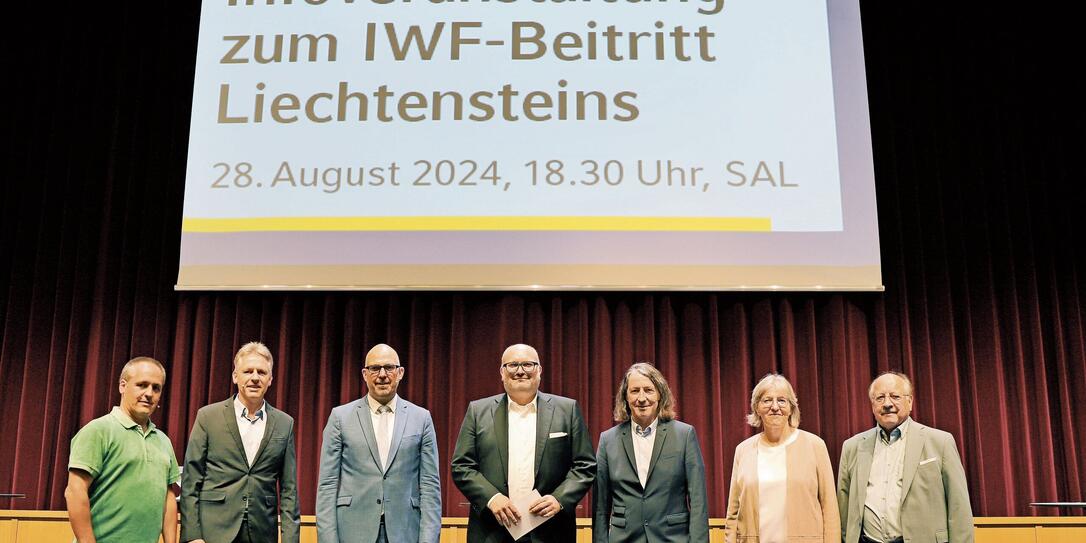 Diskussionsveranstaltung: «IWF-Beitritt», SAL in Schaan, Diskussionsveranstaltung: «IWF-Beitritt», SAL in Schaan,