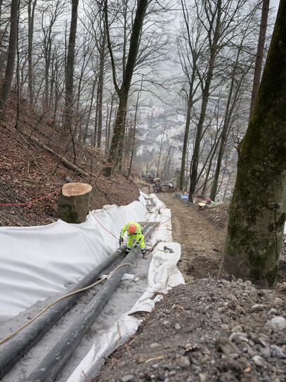 Installation der Fernwärme auf Schloss Vaduz