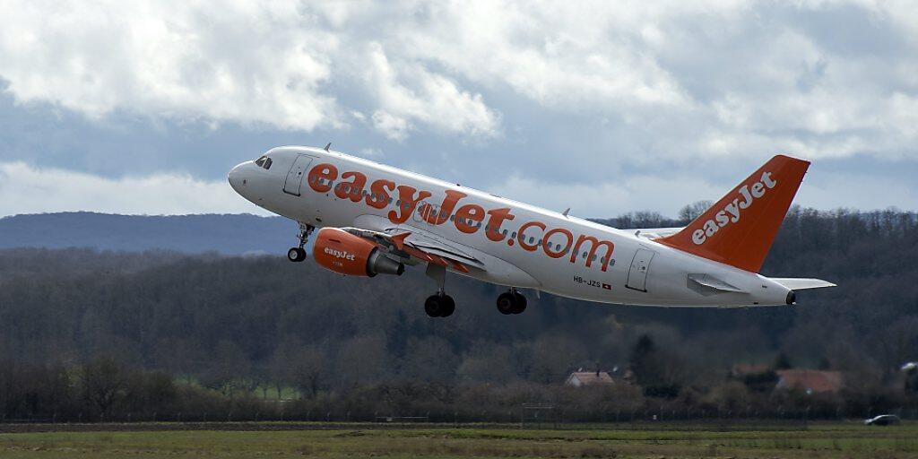 Easyjet gibt in der Schweiz weiter Gas. An die Wachstumszahlen vom Vorjahr kann der Billigflieger allerdings nicht anknüpfen. (Archiv) Easyjet gibt in der Schweiz weiter Gas. An die Wachstumszahlen vom Vorjahr kann der Billigflieger allerdings nicht anknüpfen. (Archiv)