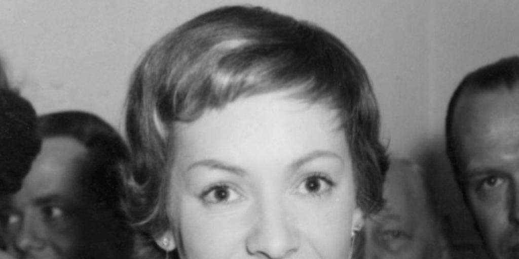 Ruth Leuwerik 1957 auf dem Höhepunkt ihrer Karriere. Am Dienstag ist die Schauspielerin mit 91 Jahren gestorben (Archiv). Ruth Leuwerik 1957 auf dem Höhepunkt ihrer Karriere. Am Dienstag ist die Schauspielerin mit 91 Jahren gestorben (Archiv).