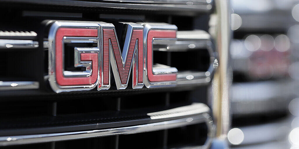 Der US-Autokonzern General Motors will ein Werk zur Produktion von Elektroautos und Roboter-Taxis bauen und nimmt dafür Milliarden in die Hand.(Archivbild)
