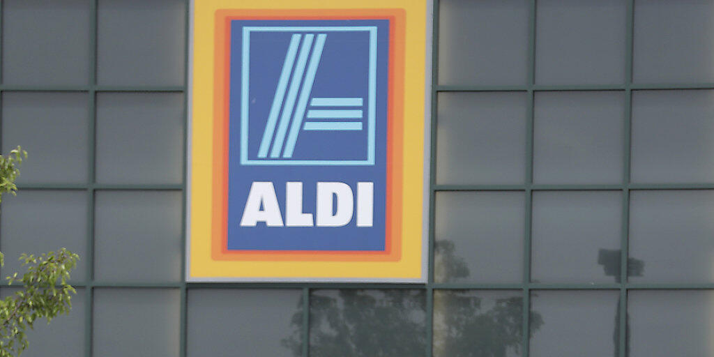 Aldi erhöht in der Schweiz die Mindestlöhne (Archivbild). Aldi erhöht in der Schweiz die Mindestlöhne (Archivbild).