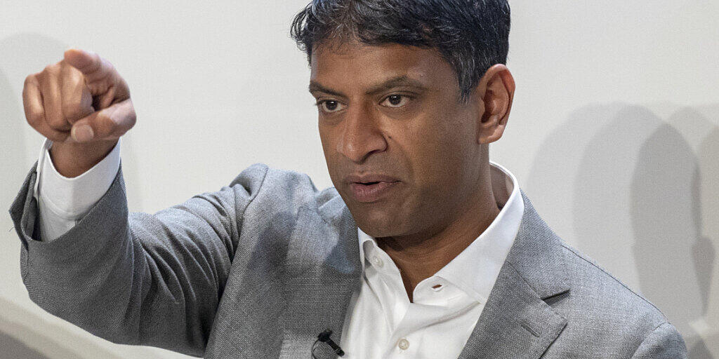 Novartis-CEO Vas Narasimhan kann sich über eine kräftige Aufbesserung seines Jahreslohns auf über 10 Millionen freuen. (Archiv)