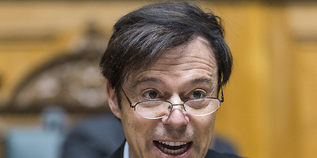 Der Zürcher SVP-Politiker und frühere Nationalrat Christoph Mörgeli will zurück ans Rednerpult im Nationalratssaal. (Archivbild) Der Zürcher SVP-Politiker und frühere Nationalrat Christoph Mörgeli will zurück ans Rednerpult im Nationalratssaal. (Archivbild)