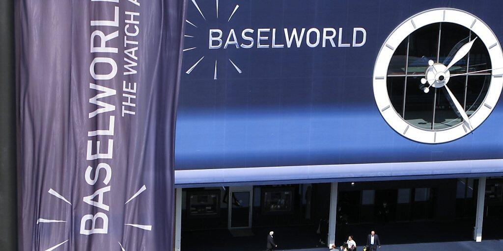 Die Uhrenmesse Baselworld wird es in ihrer alten Form nicht mehr geben. Gemeinsam mit Händlern und den rund 600 Ausstellern sucht Messechef Michel Loris-Melikoff nach einem neuen Format. (Archivbild)