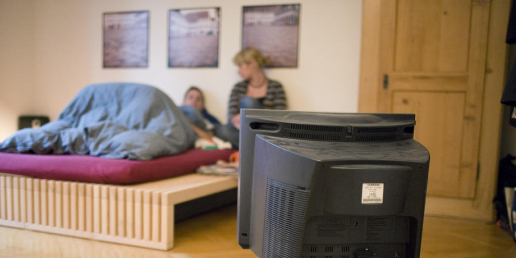 Noch immer hüten zahlreiche Menschen wegen Grippe das Bett. (Symbolbild) Noch immer hüten zahlreiche Menschen wegen Grippe das Bett. (Symbolbild)