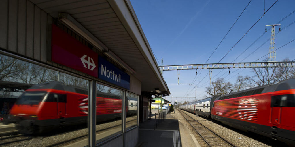 Die SBB transportierten im ersten Halbjahr 2015 täglich 1,2 Millionen Passagiere (Symbolbild).