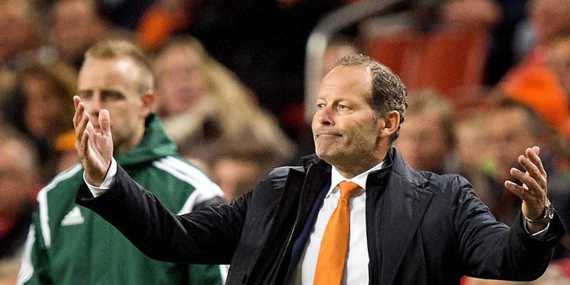 Hollands Nationaltrainer Danny Blind will trotz des Misserfolgs nicht zurücktreten.