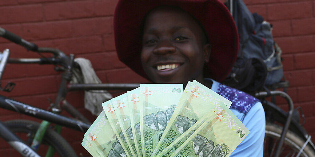 So sieht es aus, das neue Geld Simbabwes.