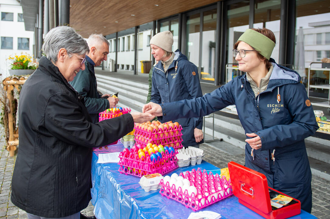 Verkauf von Karfreitags-Eiern in Eschen