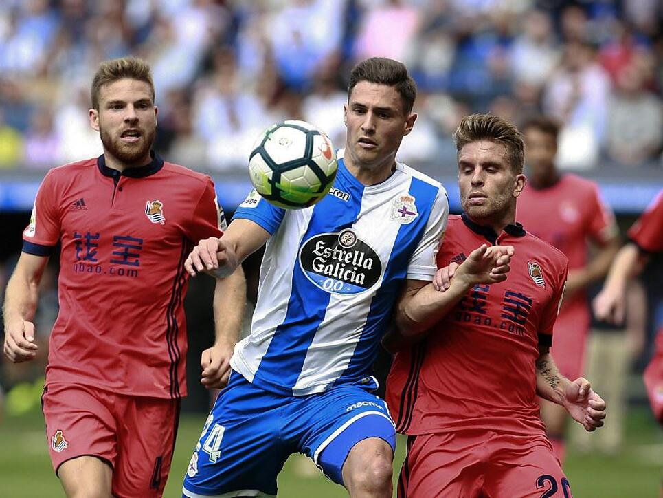 Fabian Schär landet im Trikot von Deportivo La Coruña den ersten Vollerfolg (Archiv)