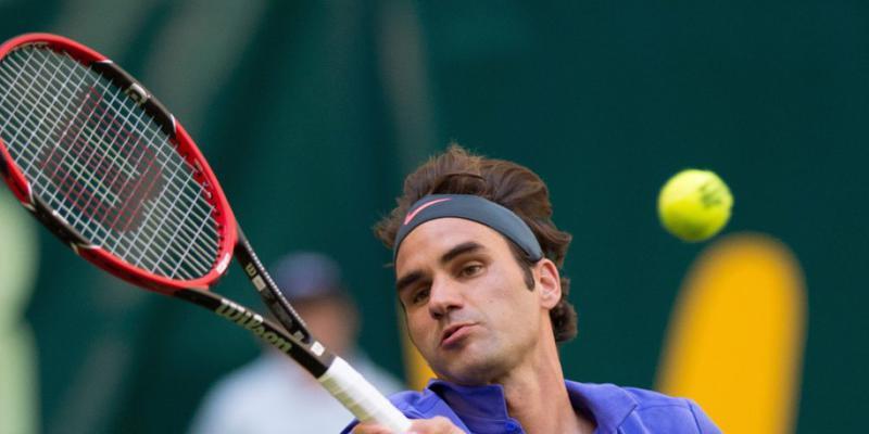 Federer ungefährdet weiter