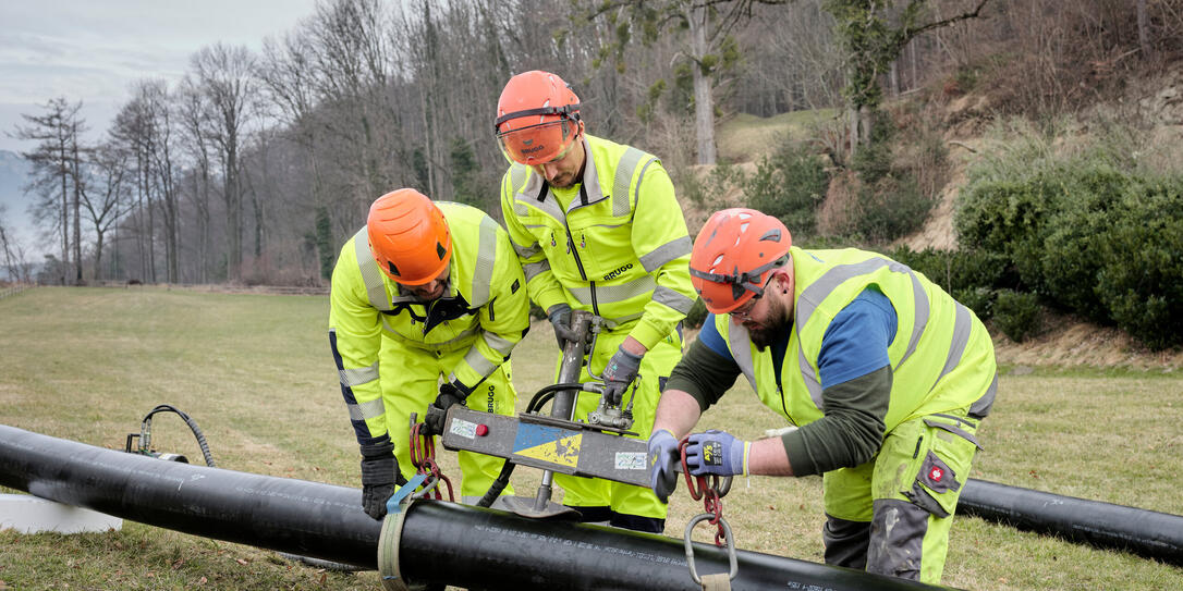 Installation der Fernwärme auf Schloss Vaduz