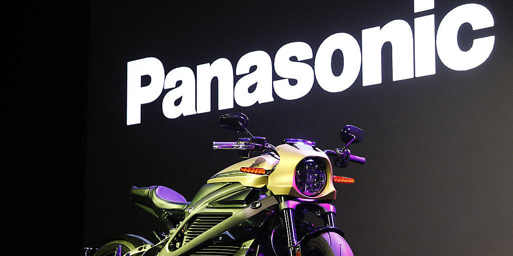 Harley Davidson hat an der Technik-Messe CES in Las Vegas gemeinsam mit dem japanischen Elektronik-Konzern Panasonic ein Elektro-Motorrad vorgestellt.