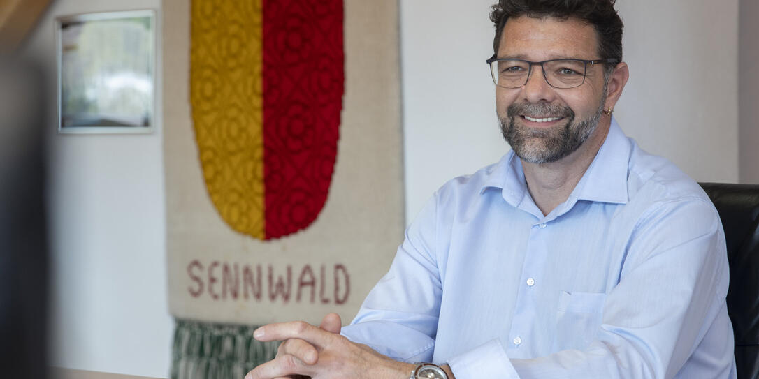Bertrand Hug, Frümsen