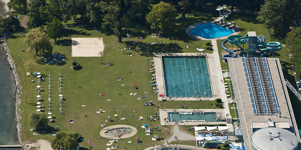 Im Tessin könnten Sommerbäder wie das Lido Locarno bald auch ganzjährig geöffnet bleiben. (Archivbild)