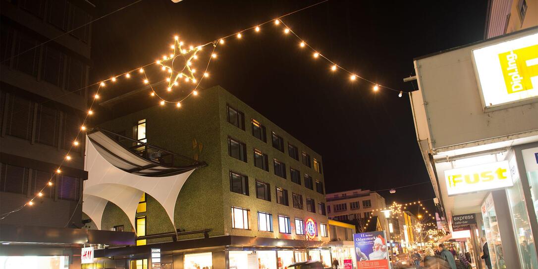 Stimmungsfoto Bahnhofstrasse Buchs Wirtschaft Regional