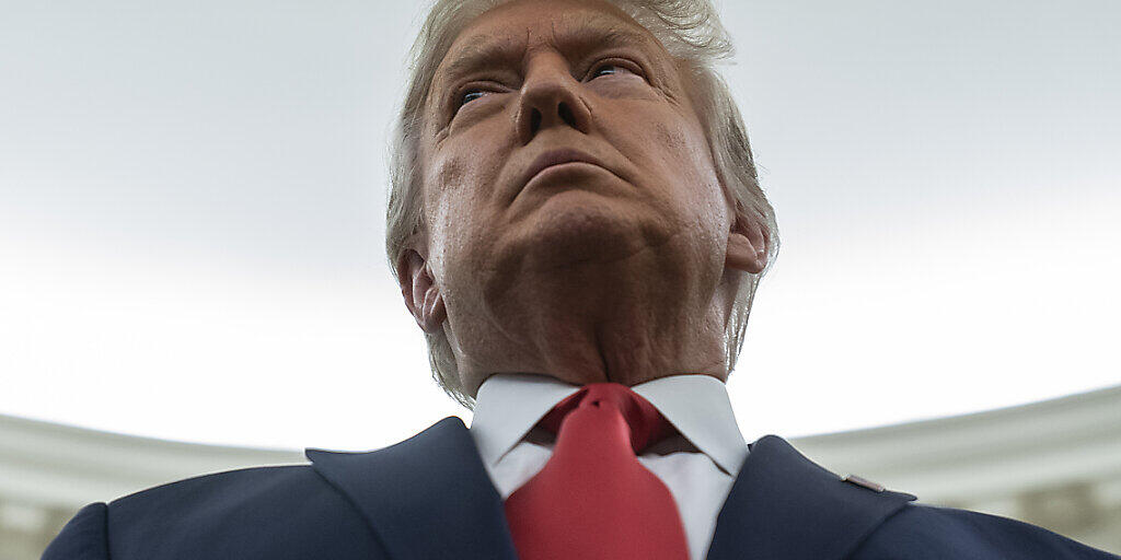 US-Präsident Donald Trump will vor Gericht eine neue Abstimmung in Georgia erreichen. Foto: Evan Vucci/AP/dpa US-Präsident Donald Trump will vor Gericht eine neue Abstimmung in Georgia erreichen. Foto: Evan Vucci/AP/dpa