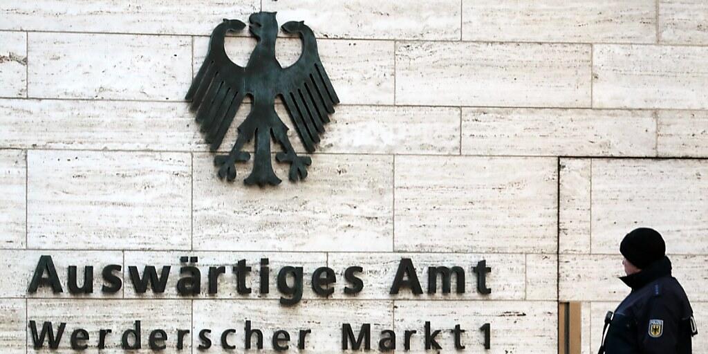 Schon wieder die Russen? - Hacker haben zentrale deutsche Regierungsbehörden und Ministerien angegriffen, und zwar über längere Zeit. Darunter sind auch das Aussenministerium (im Bild) und das Verteidigungsministerium in Berlin.