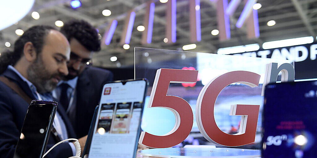 Neuer Mobilfunkstandard: Swisscom und Sunrise wetteifern seit Monaten, wer beim Ausbau des 5G-Netzes schneller vorankommt. (Symboldbild) Neuer Mobilfunkstandard: Swisscom und Sunrise wetteifern seit Monaten, wer beim Ausbau des 5G-Netzes schneller vorankommt. (Symboldbild)