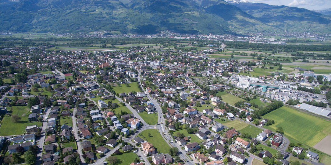 Liechtenstein von oben - Schaan Liechtenstein von oben - Schaan