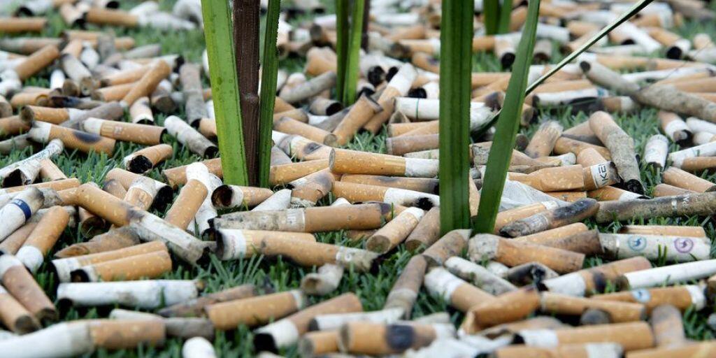 Zigarettenrauch schadet noch Jahre, nachdem er sich verzogen hat. Die Gefahren des "third hand smoke" stehen erst seit kurzem im Fokus der Forschung. (Symbolbild) Zigarettenrauch schadet noch Jahre, nachdem er sich verzogen hat. Die Gefahren des "third hand smoke" stehen erst seit kurzem im Fokus der Forschung. (Symbolbild)