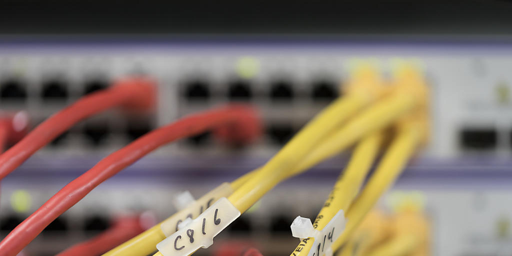 Die Digitale Gesellschaft geht juristisch gegen die Überwachung des Internets durch den Nachrichtendienst vor. Sie bekämpft damit die Anwendung des neuen Nachrichtendienstgesetzes. (Symbolbild)