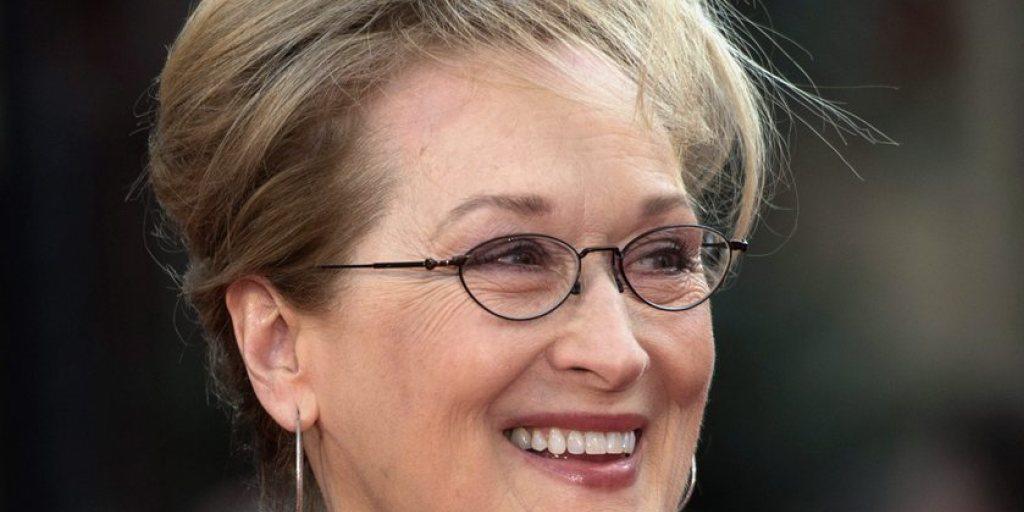 Meryl Streep macht dieser Tage fast täglich Schlagzeilen. Nachdem die Schauspielerin soeben US-Präsidentschaftskandidatin Hillary Clinton unterstützte, verhandelt sie nun über eine neue Filmrolle in der "Mary Poppins"-Fortsetzung. (Archivbild)