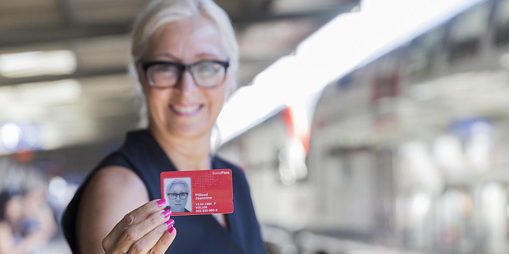 Die SBB-Verantwortliche für Personenverkehr, Jeannine Pilloud, zog am Freitag in Lausanne eine positive Bilanz nach einem Jahr SwissPass.