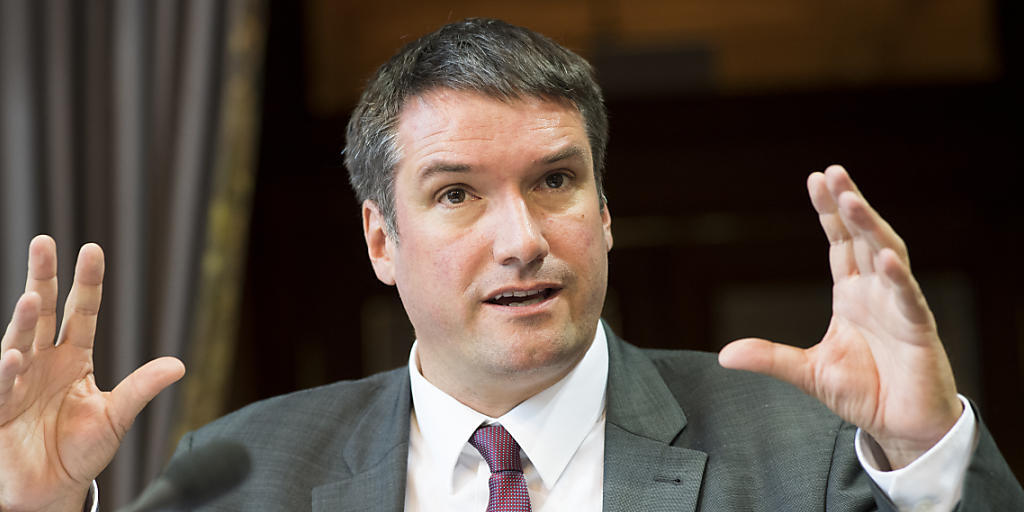 Der Präsident der SP Schweiz, der Freiburger Ständerat Christian Levrat, hat mit dem Aufruf zum Klassenkampf die Diskussioen über das Positoinspapier der Partei zur "Wirtschaftsdemokratie" am Parteitag vom Wochenende in Thun bereits lanciert. (Archivbild)