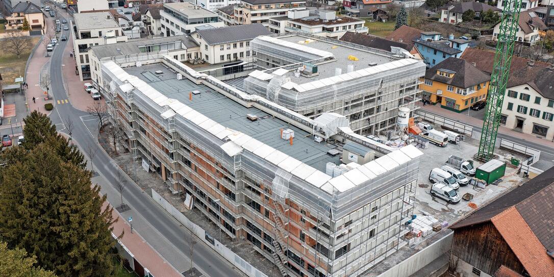 20230301 Confida in Schaan, Bauen, Stahl, Glas,