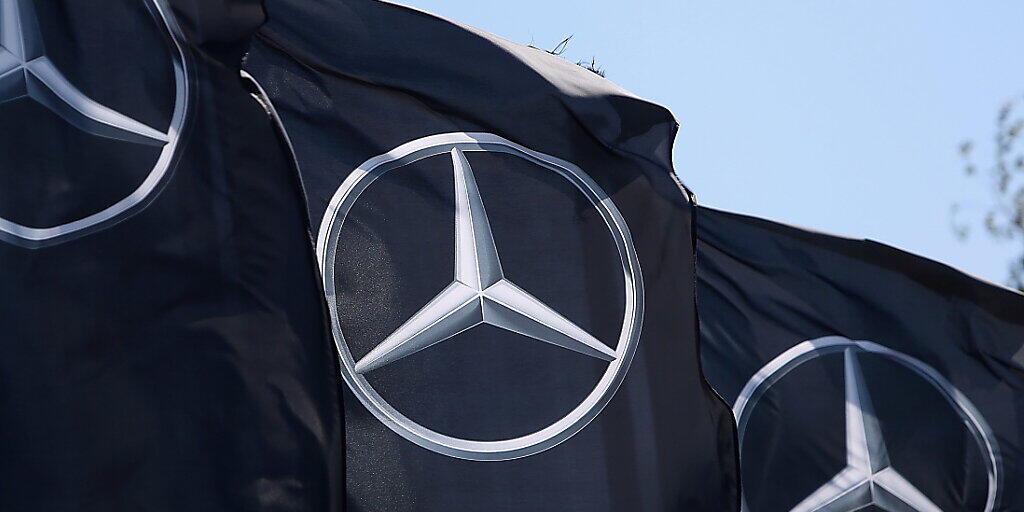 Der Autobauer Daimler hat auch im Juli 2 Prozent weniger Autos der Stammmarke Mercedes-Benz verkauft. (Archivbild)