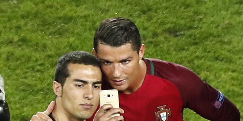 Dieses Selfie dürfte Portugals Verband einiges kosten