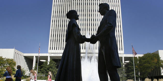 Gebäude der Mormonenkirche mit Denkmal in Salt Lake City (Archiv)