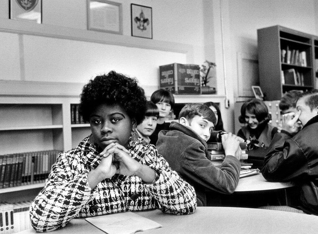 Die Schülerin Linda Brown hat in den USA einst Geschichte bei der Überwindung der Rassendiskriminierung geschrieben - nun ist sie verstorben. (Archivbild)