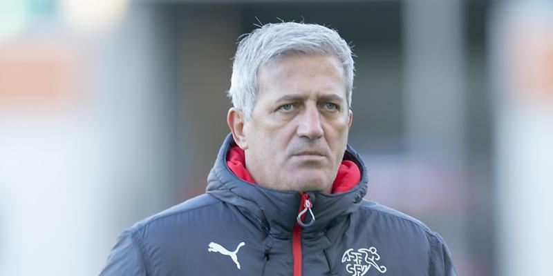 Nationalcoach Vladimir Petkovic reist Ende März mit seiner Equipe für ein Testspiel nach Dublin Nationalcoach Vladimir Petkovic reist Ende März mit seiner Equipe für ein Testspiel nach Dublin