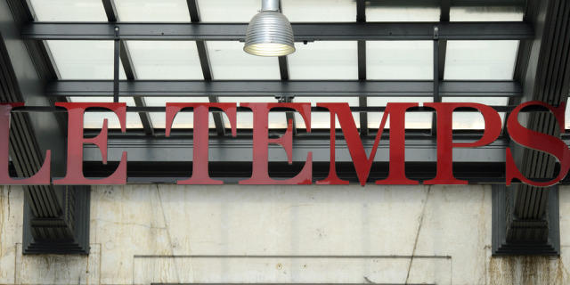 "Le-Temps"-Logo am Sitz in Genf "Le-Temps"-Logo am Sitz in Genf