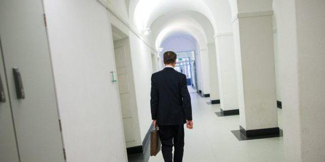 In einem Gang des Landgerichts Essen: Thomas Middelhoff In einem Gang des Landgerichts Essen: Thomas Middelhoff