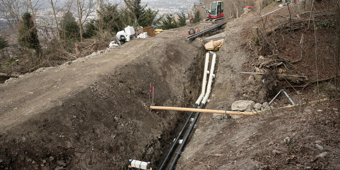 Installation der Fernwärme auf Schloss Vaduz