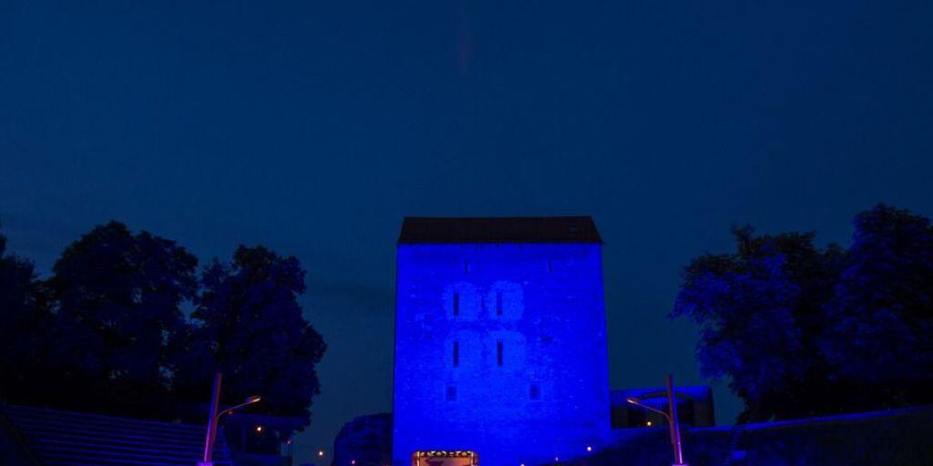 Das Opernfestival Avenches - hier eine Szene aus "Carmen" (2014) - ist wegen seiner besonderen Atmosphäre im Amphitheater ohnehin schon beliebt. Die kommende Ausgabe 2018 soll aber mit den grössten Opernhits zusätzlich Interessierte anlocken. (Archivbild)