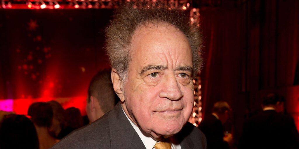 Kann mit gutem Gewissen in den Spiegel schauen: der Schweizer Filmproduzent Arthur Cohn. (Archivbild)