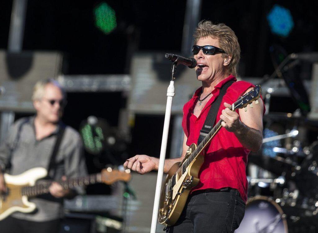 Bon Jovi - hier 2013 im Stade de Suisse in Bern - kommen in die Rock and Roll Hall of Fame. Bon Jovi - hier 2013 im Stade de Suisse in Bern - kommen in die Rock and Roll Hall of Fame.