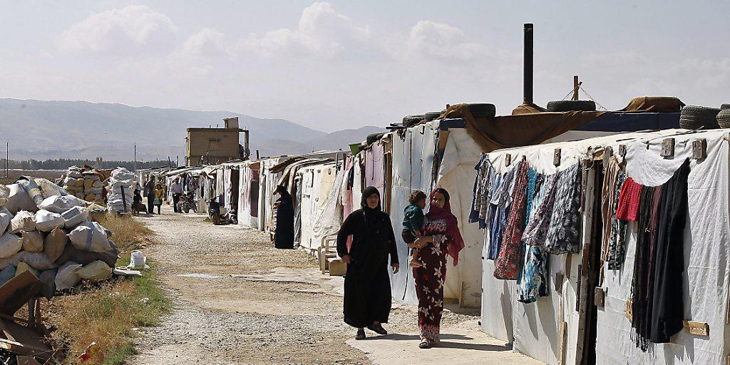 Leben in Würde und Sicherheit laut Oxfam nicht gewährleistet: syrische Flüchtlinge in einem Lager in Libanon (Symbolbild)