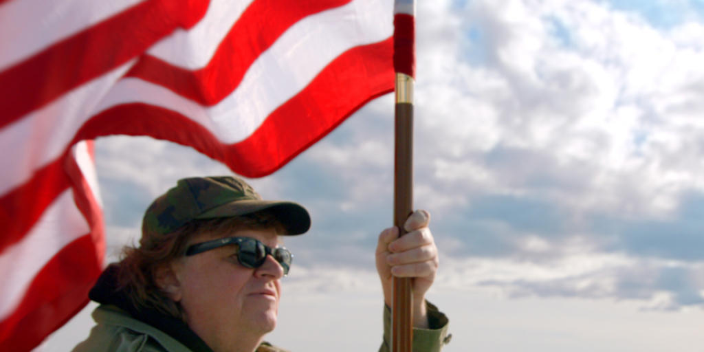 Für Provokationen bekannt: Filmemacher Michael Moore schaltet sich erneut in den US-Wahlkampf ein und reist in seinem jüngsten Werk ins "Trumpland". (Archivbild) Für Provokationen bekannt: Filmemacher Michael Moore schaltet sich erneut in den US-Wahlkampf ein und reist in seinem jüngsten Werk ins "Trumpland". (Archivbild)