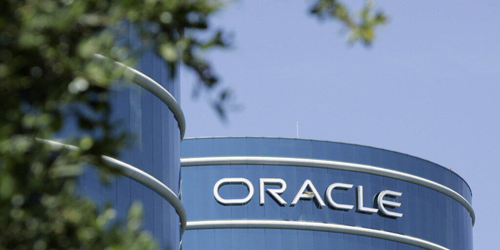 Der Oracle-Konzern hat im vergangenen Geschäftsquartal dank Zuwächsen bei seinen Cloud-Services deutlich mehr verdient. (Archivbild)